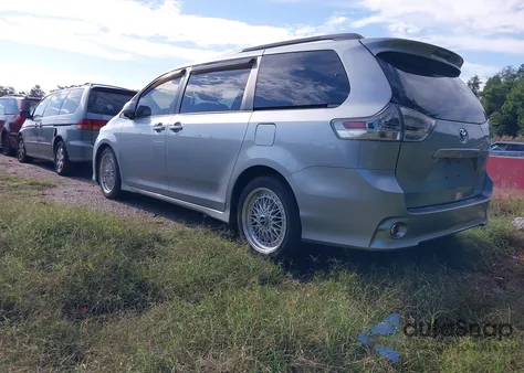 2011 Toyota Sienna Se z USA, uszkodzony, nr VIN 5TDXK3DC4BS046171